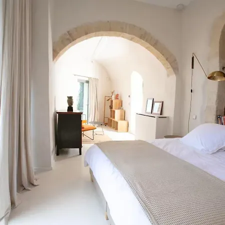 Hébergement de vacances House With Pool, Jacuzzi And Sauna Near Avignon