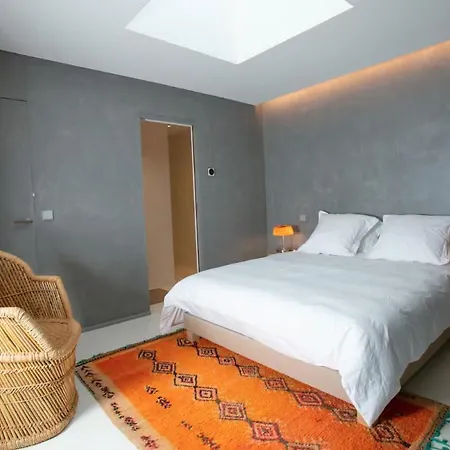 House With Pool, Jacuzzi And Sauna Near Avignon Villeneuve-lès-Avignon