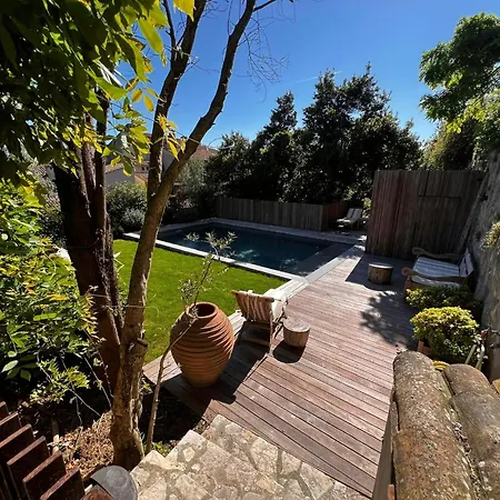 House With Pool, Jacuzzi And Sauna Near Avignon فينوف ليز أفيجْنْ