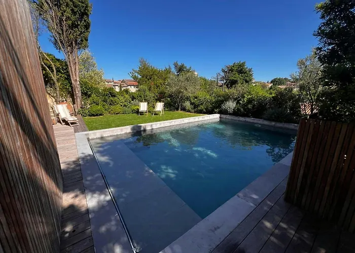 House With Pool, Jacuzzi And Sauna Near Avignon Vakantiehuis Villeneuve-lès-Avignon