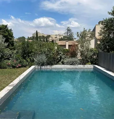 Vakantiehuis House With Pool, Jacuzzi And Sauna Near Avignon *
